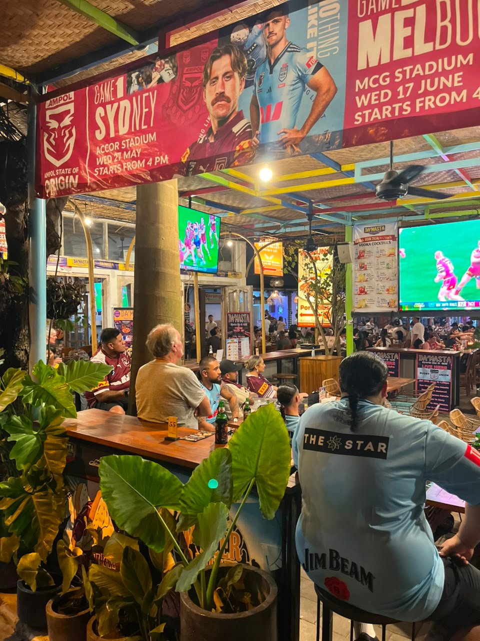 Seminyak Live Seafood at Damasta Sports Bar & Grill